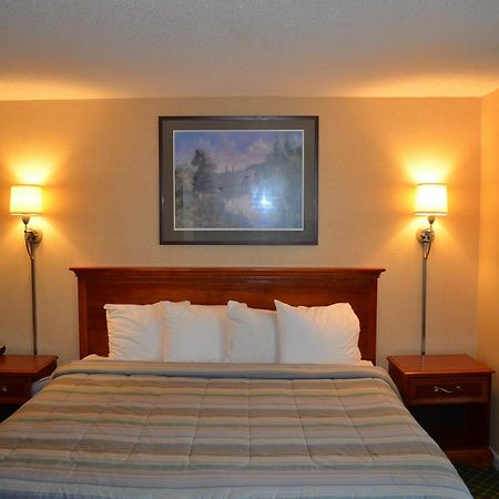 Hyannis Host Inn Exterior foto