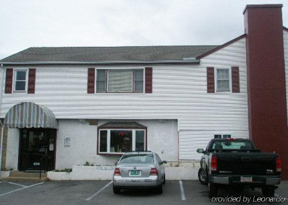 Hyannis Host Inn Exterior foto